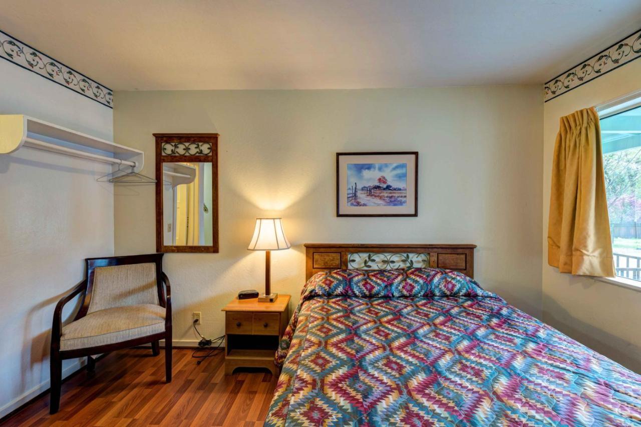 Lake Shasta Lodge Lakehead Esterno foto